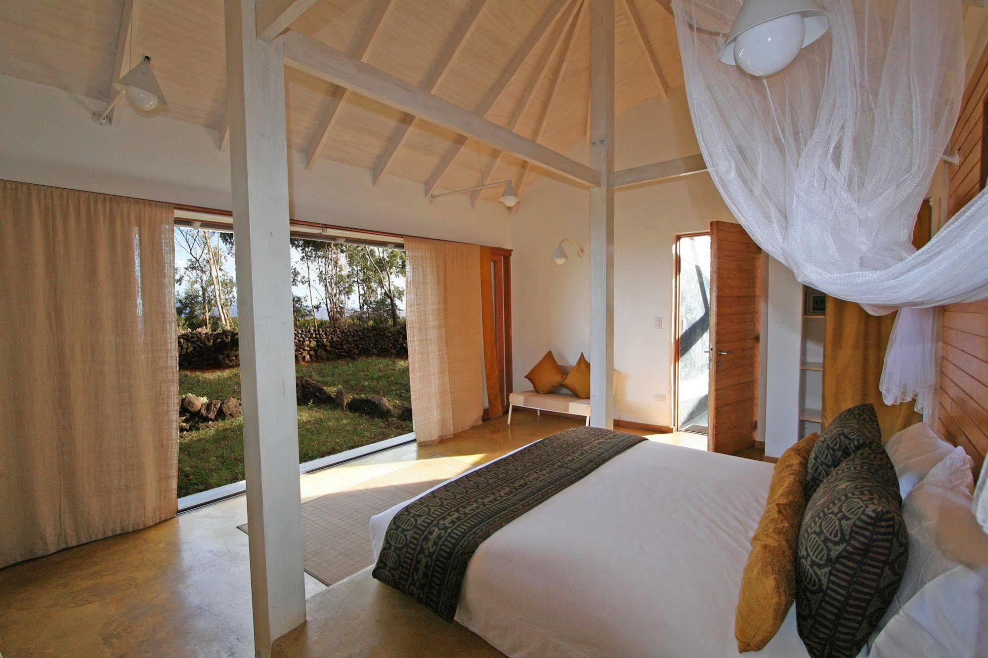 Hotel Altiplanico Isla De Pascua à Hanga Roa Extérieur photo
